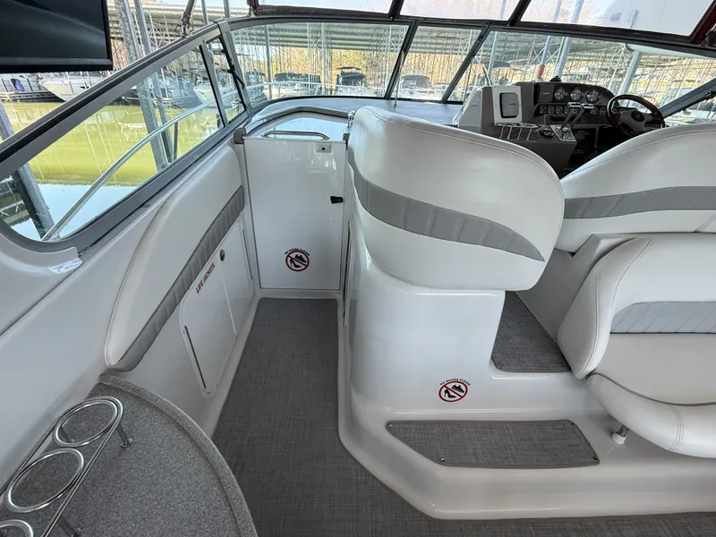 Slide: The Image of Four Winns 378 Vista 2003 - 15