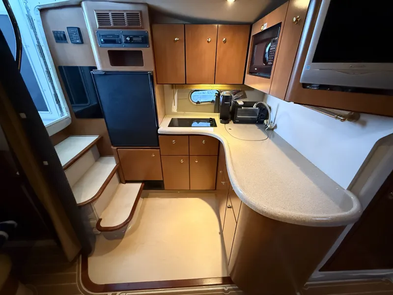 Slide: The Image of Four Winns 378 Vista 2003 - 17