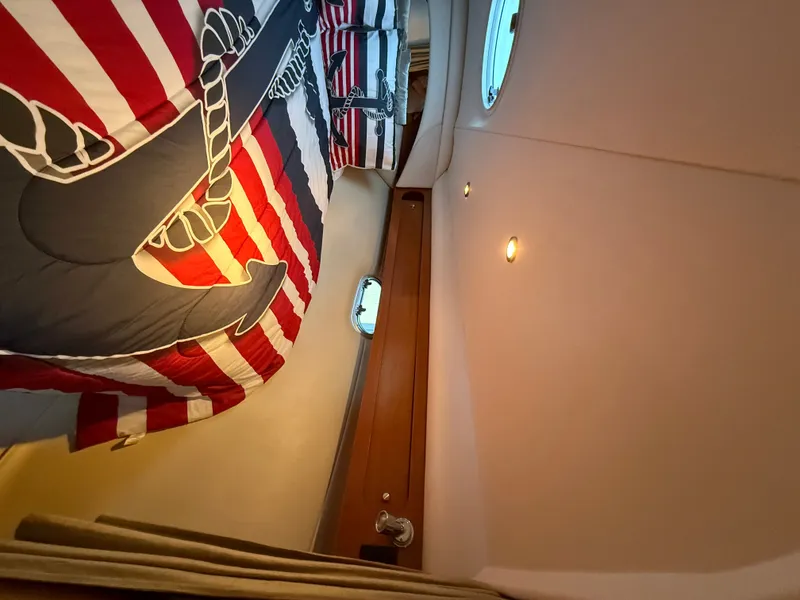 Slide: The Image of Four Winns 378 Vista 2003 - 19