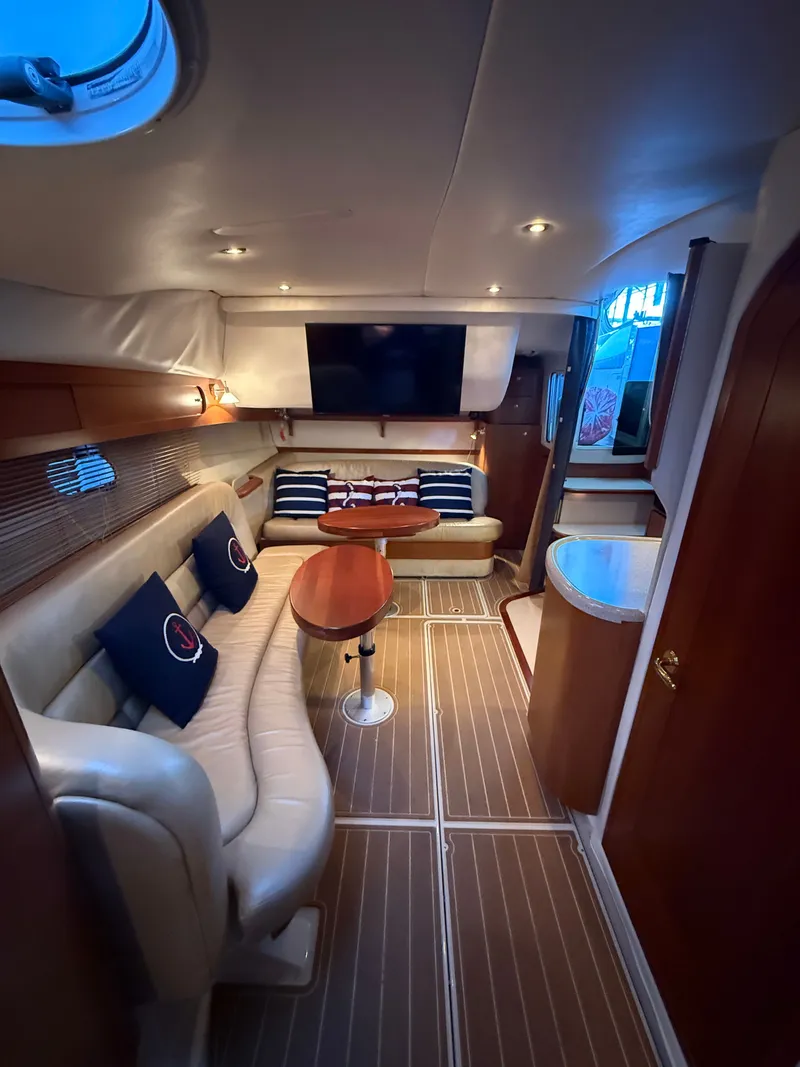 Slide: The Image of Four Winns 378 Vista 2003 - 21