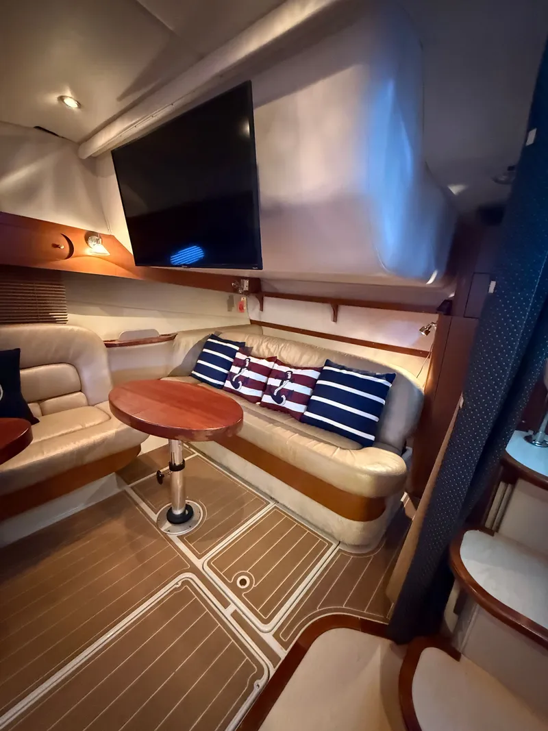 Slide: The Image of Four Winns 378 Vista 2003 - 22