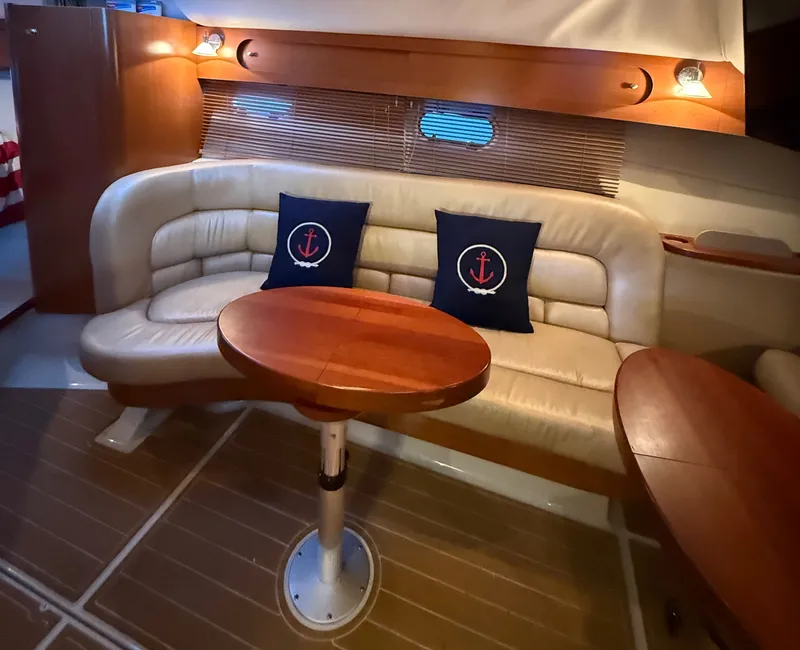 Slide: The Image of Four Winns 378 Vista 2003 - 24