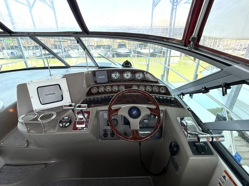 Slide: The Image of Four Winns 378 Vista 2003 - 8