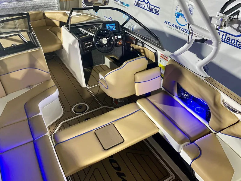 Slide: The Image of Moomba Craz 2020 - 11