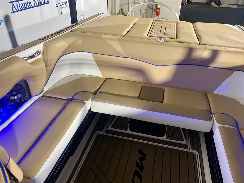 Slide: The Image of Moomba Craz 2020 - 18