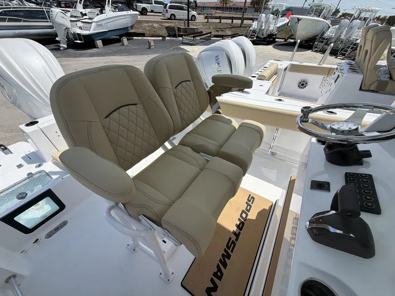Slide: The Image of Sportsman Heritage 231 Center Console 2026 - 3