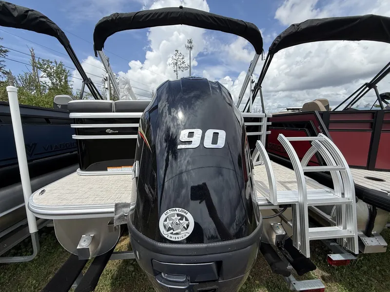 Slide: The Image of SunCatcher Select Series 20C-90HP SHO YAMAHA 2026 - 2