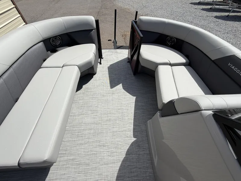 Slide: The Image of Viaggio Lago V-U 20 2026 - 3