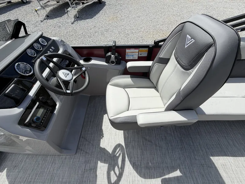 Slide: The Image of Viaggio Lago V 20 U-HONDA 140 2026 - 2