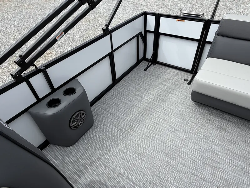 Slide: The Image of Viaggio Lago V-C 20 2026 - 8