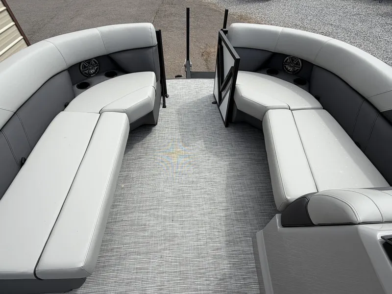 Slide: The Image of Viaggio Lago V 20 C-HONDA 115 2026 - 3