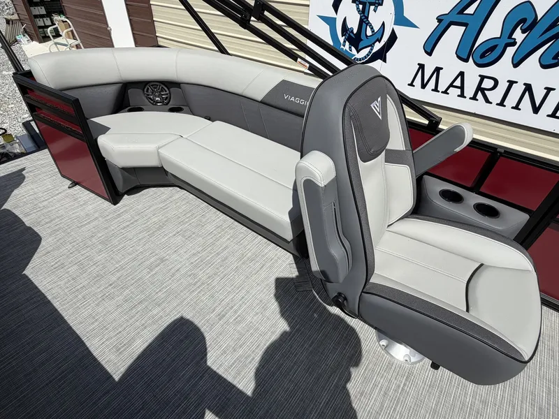 Slide: The Image of Viaggio Lago V-U 20 2026 - 9