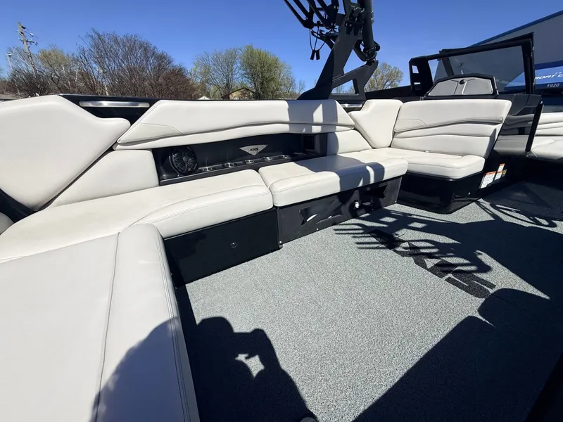 Slide: The Image of Axis A24 2017 - 8