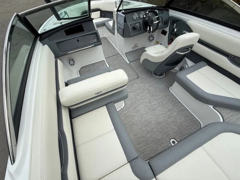 Slide: The Image of Cobalt CS23 Surf 2022 - 32