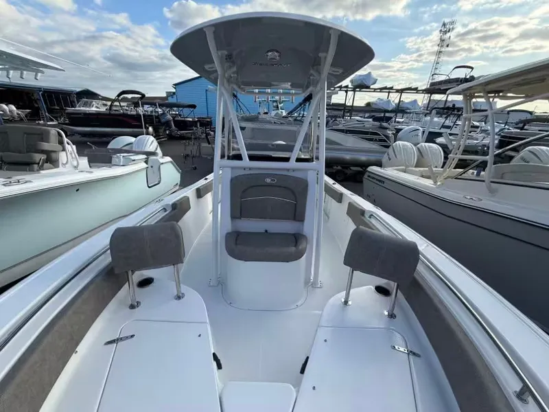 Slide: The Image of Sea Hunt Ultra 229 2026 - 10