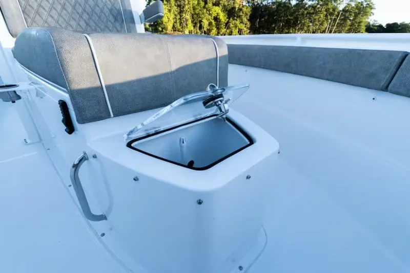 Slide: The Image of Sea Hunt Ultra 275 CB 2026 with open storage compartment. - 20