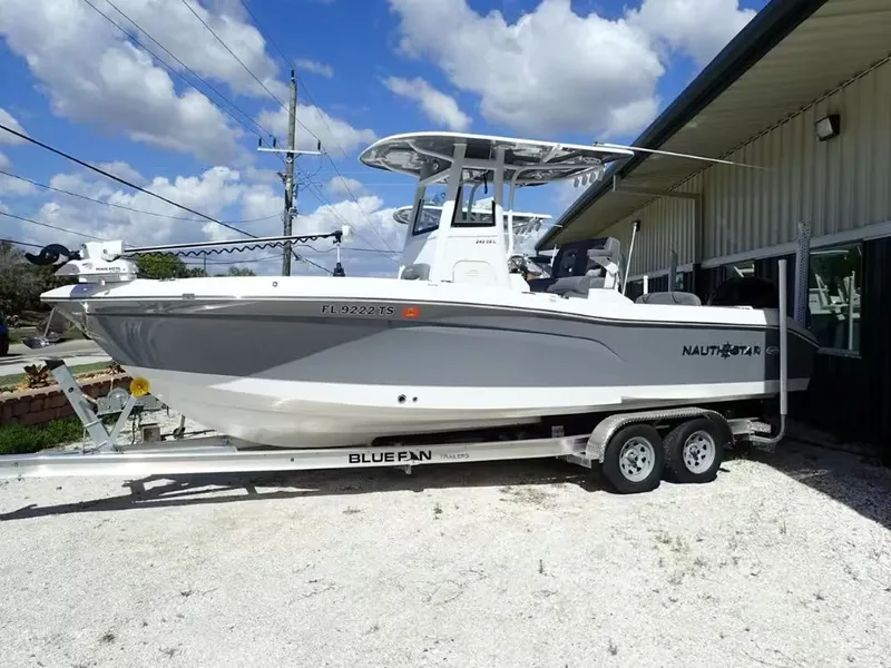 The Image of NauticStar 242L Offshore 2024 - 1