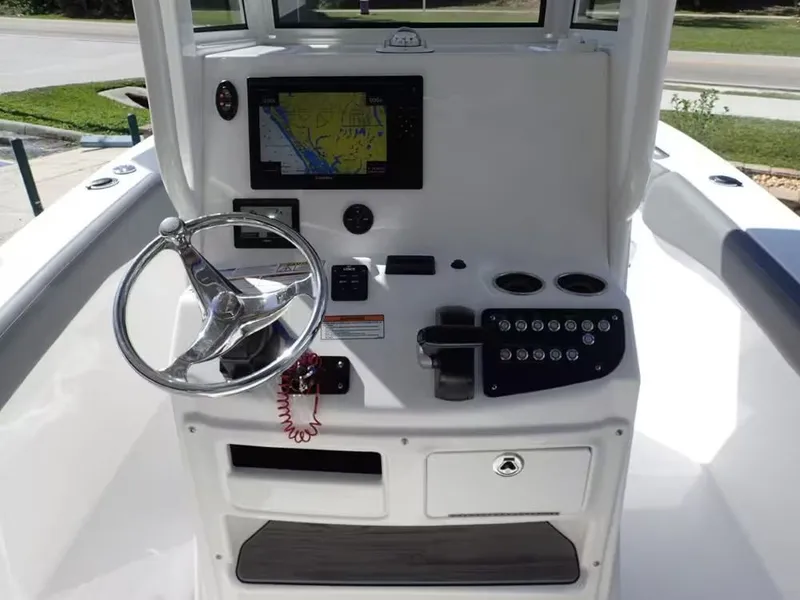 Slide: The Image of NauticStar 242L Offshore 2024 - 10