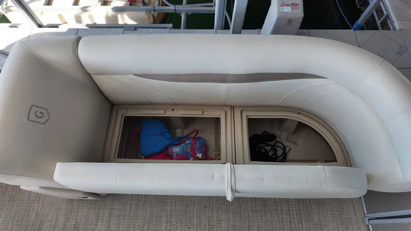 Slide: The Image of Godfrey Sweetwater 2286 2017 - 16