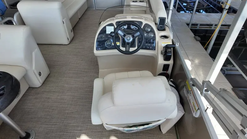 Slide: The Image of Godfrey Sweetwater 2286 2017 - 32