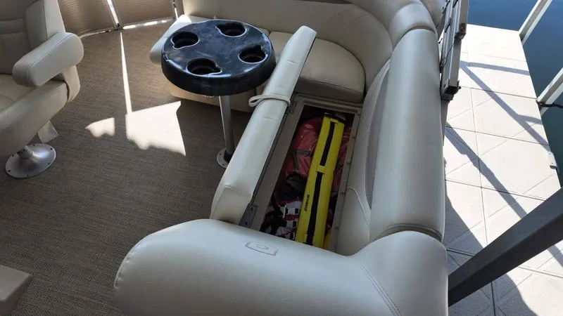 Slide: The Image of Godfrey Sweetwater 2286 2017 - 50