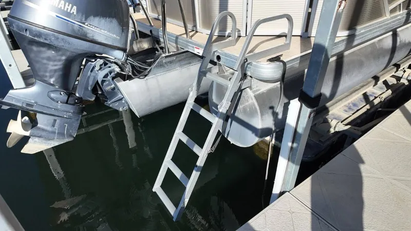 Slide: The Image of Godfrey Sweetwater 2286 2017 - 61