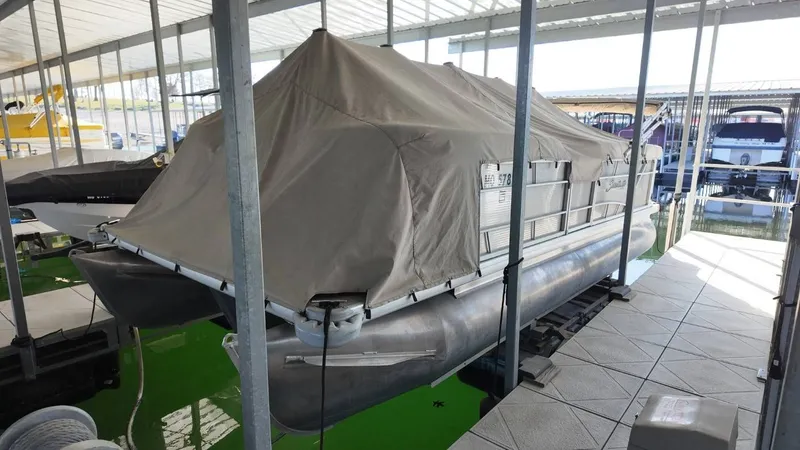 Slide: The Image of Godfrey Sweetwater 2286 2017 - 72