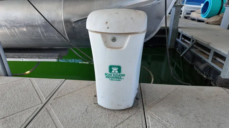 Slide: The Image of Godfrey Sweetwater 2286 2017 - 75