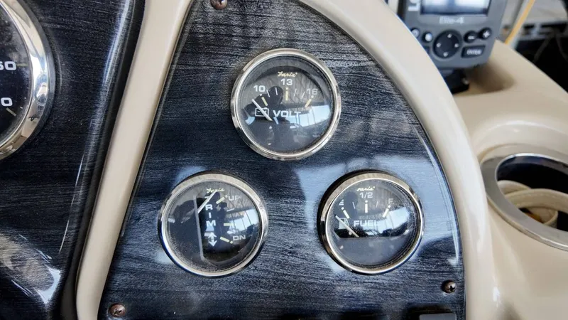 Slide: The Image of Godfrey Sweetwater 2286SB 2017 - 37