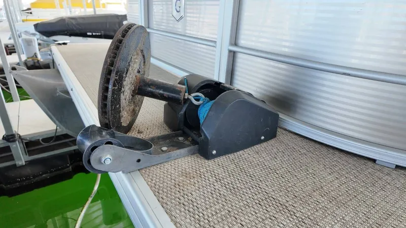 Slide: The Image of Godfrey Sweetwater 2286SB 2017 - 4