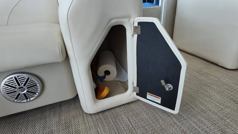 Slide: The Image of Godfrey Sweetwater 2286SB 2017 - 46