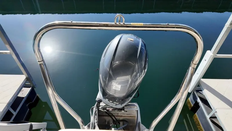 Slide: The Image of Godfrey Sweetwater 2286SB 2017 - 63