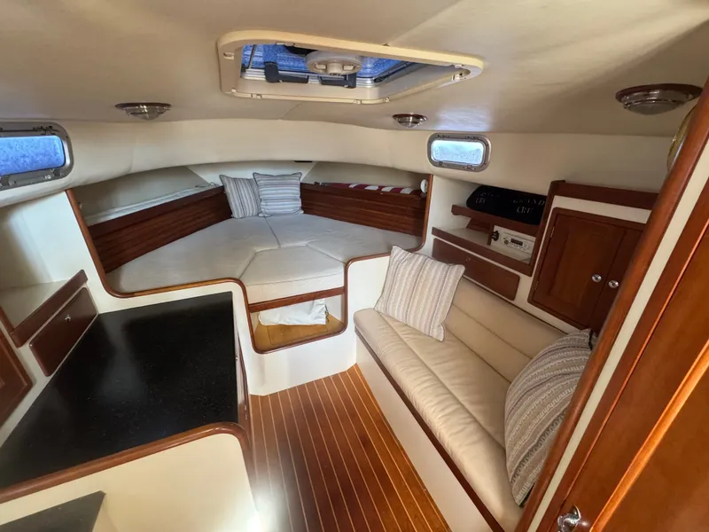 Slide: The Image of Little Harbor Whisper Jet 34 2000 - 13