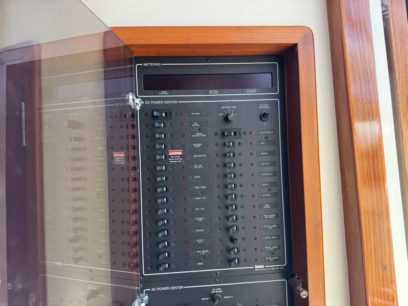 Slide: The Image of Little Harbor Whisper Jet 34 2000 - 20