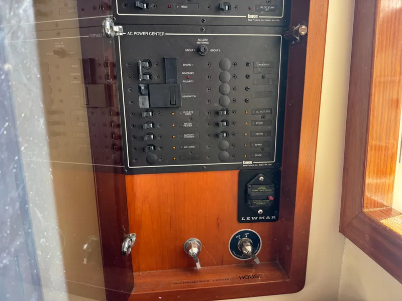 Slide: The Image of Littlel Harbor WhisperJet 34 2000 - 18