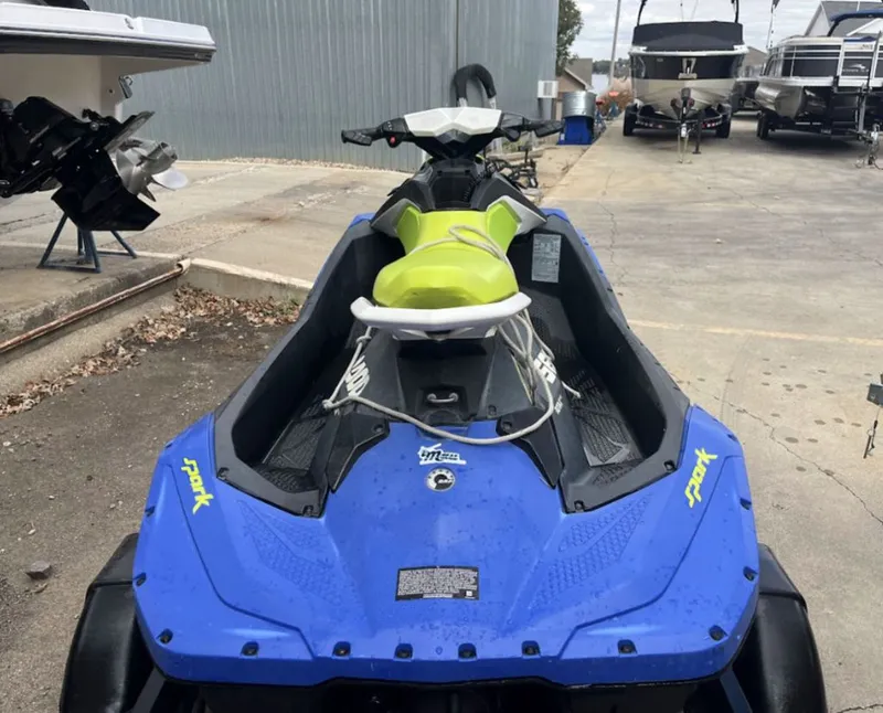 Slide: The Image of Sea-Doo Spark® Trixx™ 3-up Rotax® 900 H.O. ACE™ 2020 - 3