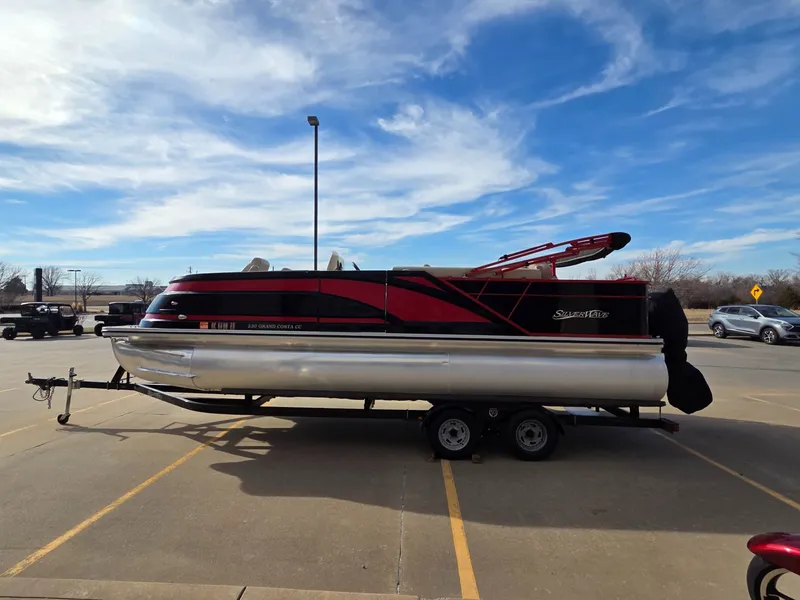 Slide: The Image of Silver Wave 230 Grand Costa CC 2018 - 5