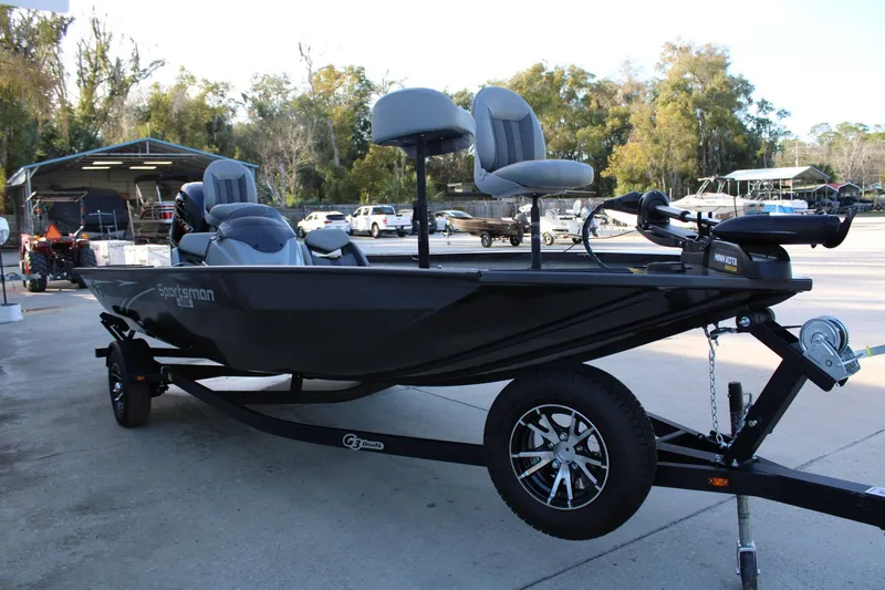 Slide: The Image of G3 SPORTSMAN 1810 2025 - 4