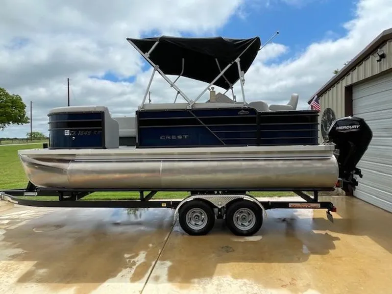 Slide: The Image of Crest Classic LX Fish 2021 - 10