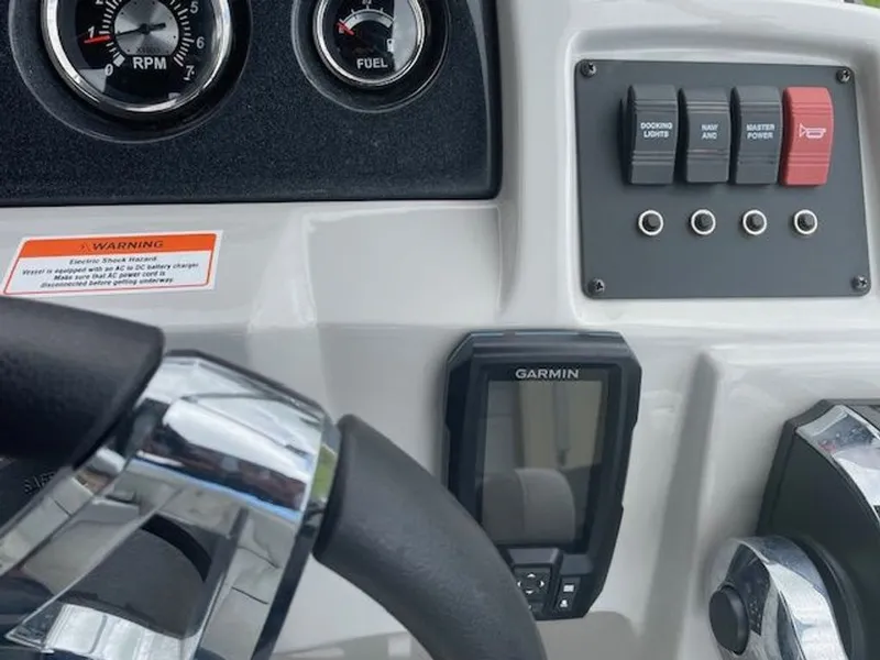 Slide: The Image of Crest Classic LX Fish 2021 - 3