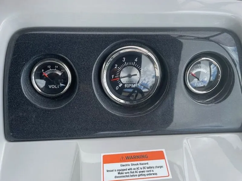 Slide: The Image of Crest Classic LX Fish 2021 - 4