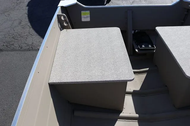 Slide: The Image of Smoker Craft Voyager 16 2025 - 15