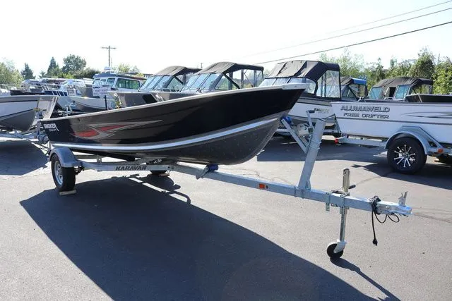 Slide: The Image of Smoker Craft Voyager 16 2025 - 5