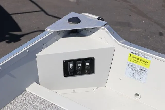 Slide: The Image of Smoker Craft Angler 16 T 2025 - 7