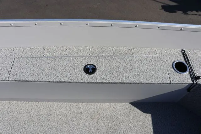 Slide: The Image of Smoker Craft Angler 16 T 2025 - 8