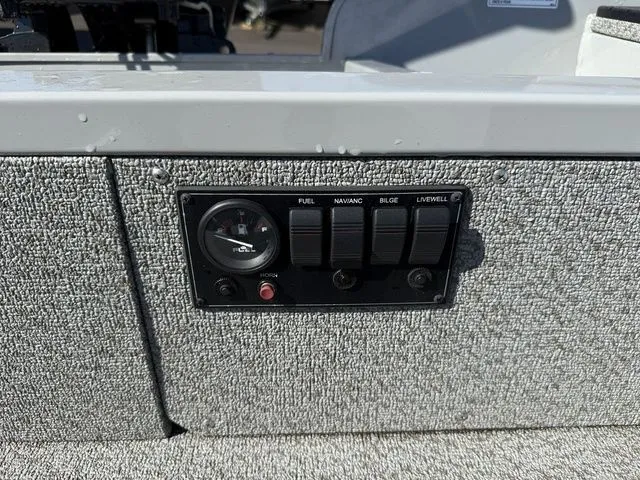 Slide: The Image of Smoker Craft Freedom 180 T 2024 - 12