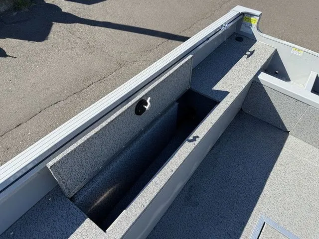 Slide: The Image of Smoker Craft Freedom 180 T 2024 - 16