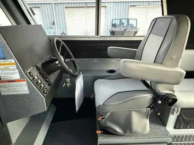 Slide: The Image of Kingfisher 2625 Coastal Express 2026 - 18