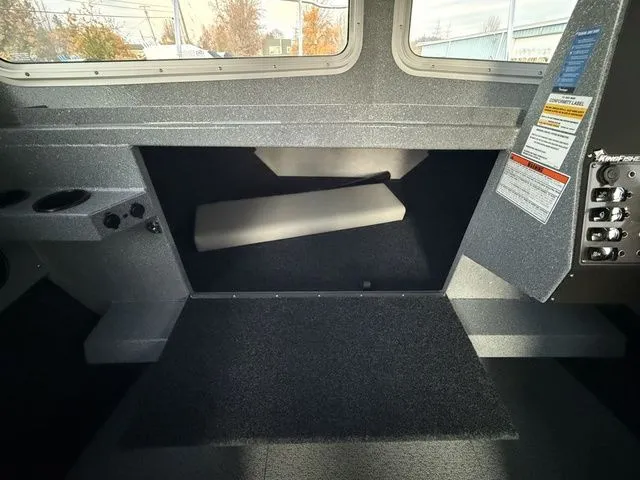 Slide: The Image of Kingfisher 2625 Coastal Express 2026 - 32