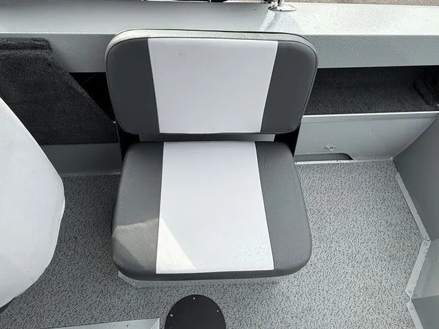 Slide: The Image of Smoker Craft Osprey 162 2025 - 11